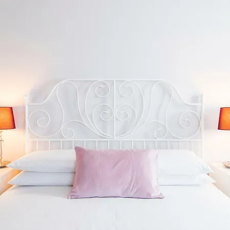 Alojamento de Acomodação e Pequeno-almoço Savioli & Breakfast 4*