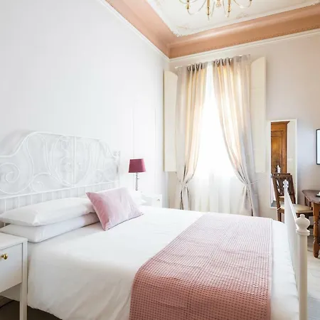 Oda ve Kahvaltı Savioli & Breakfast 4*